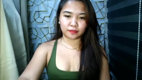 pretty_pharsa online show from August 11, 4:42 pm