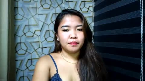 pretty_pharsa online show from August 17, 9:20 pm