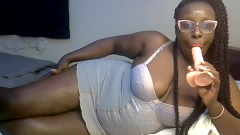 pretty_zio online show from July 27, 3:12 am