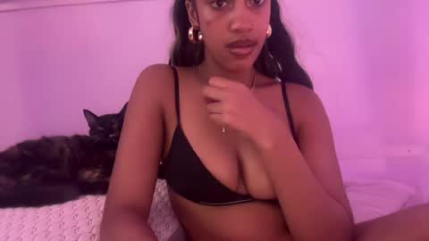 prettyblackgal online show from August 2, 7:26 am