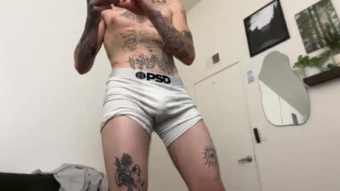 pretty boy online show from August 1, 5:35 am