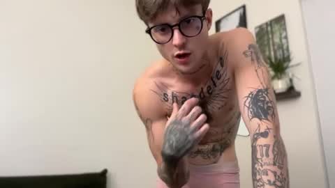 pretty boy online show from August 6, 2:21 am