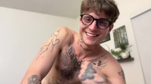 pretty boy online show from August 7, 5:40 am