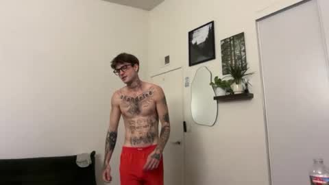 pretty boy online show from August 13, 5:43 am