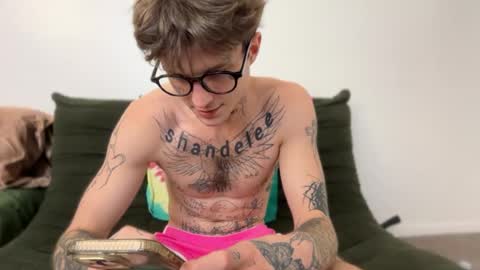 pretty boy online show from August 15, 6:28 am