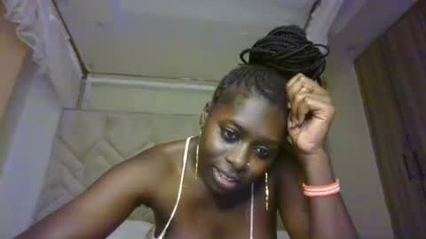 prettydulce online show from July 29, 2:24 pm