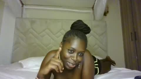 prettydulce online show from July 31, 3:18 pm