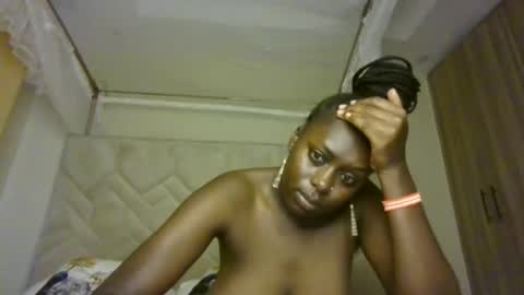 prettydulce online show from August 1, 2:12 pm