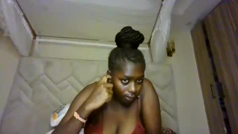 prettydulce online show from August 3, 2:40 am