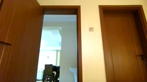 prettydulce online show from August 14, 2:37 am