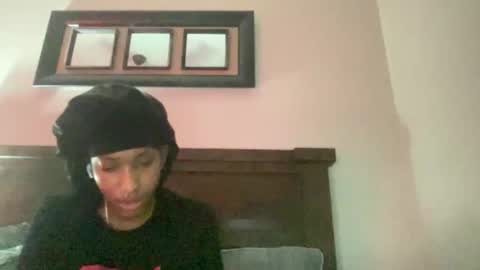 prettyfacefemale online show from May 20, 4:57 am