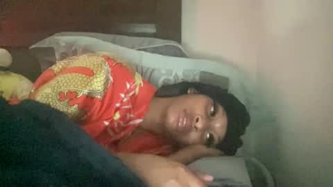 prettyfacefemale online show from June 13, 8:44 am