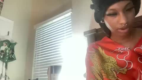 prettyfacefemale online show from June 13, 10:17 pm