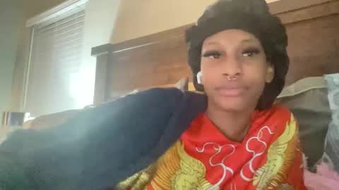 prettyfacefemale online show from June 14, 1:57 am