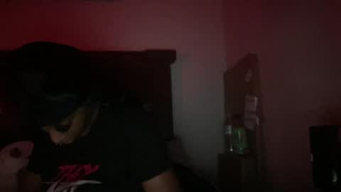 prettyfacefemale online show from August 5, 6:44 am