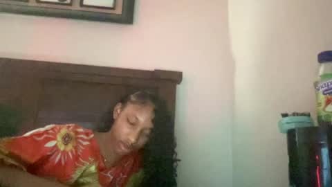 prettyfacefemale online show from August 6, 8:13 am