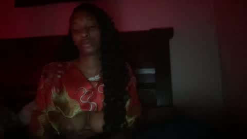 prettyfacefemale online show from August 6, 9:19 am