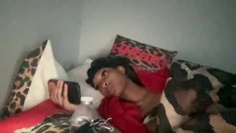 prettyfacefemale online show from September 10, 4:06 pm