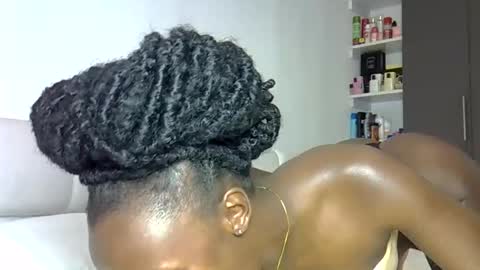 Pretty darkskin doll online show from April 21, 5:27 pm