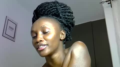 Pretty darkskin doll online show from April 24, 9:42 pm