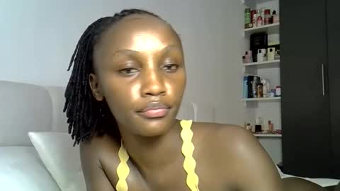 Pretty darkskin doll online show from April 29, 11:24 am