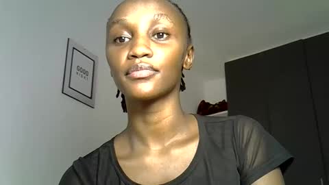 Pretty darkskin doll online show from April 30, 11:35 am