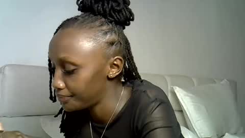 Pretty darkskin doll online show from July 1, 1:23 pm