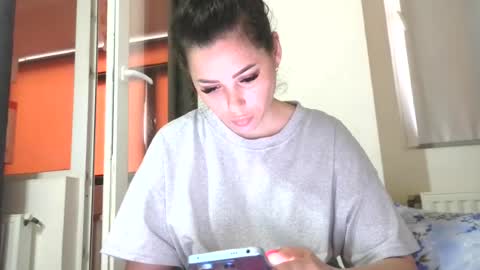 prettyjulliette online show from July 19, 3:47 pm