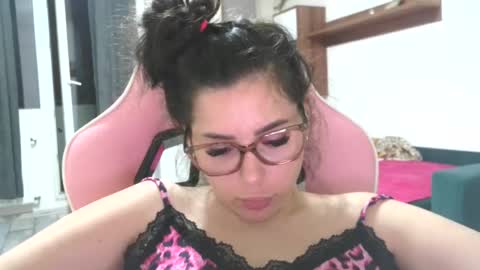 prettyjulliette online show from July 20, 6:22 pm