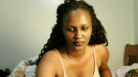 prettykeilaa online show from July 7, 8:02 pm