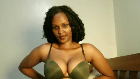 prettykeilaa online show from July 14, 11:35 am