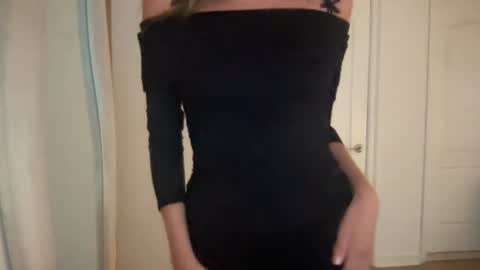 prettylittlesaint online show from June 17, 11:04 pm