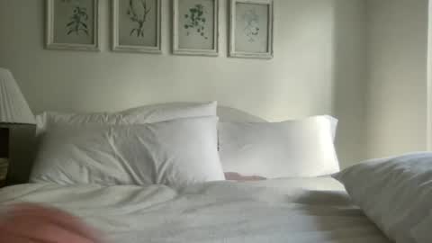 prettylittlesaint online show from June 19, 9:04 pm
