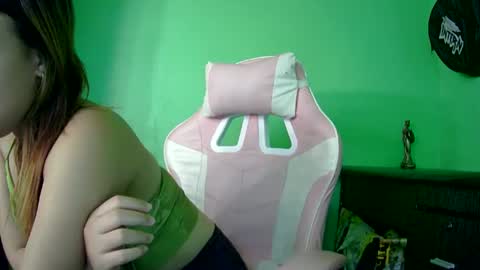 prettymae756493 online show from August 2, 8:54 am