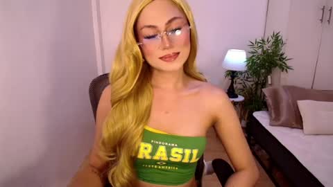 maria online show from August 7, 2:28 pm