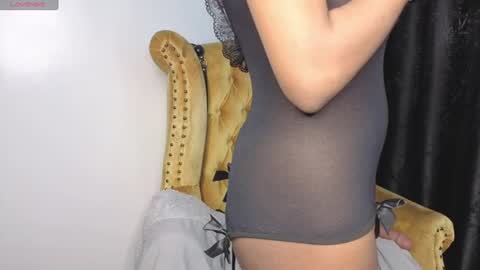 pretty peshy online show from August 10, 9:55 am