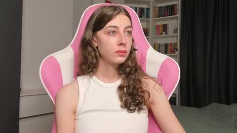 Sophie online show from August 4, 5:59 am