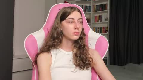 Sophie online show from August 4, 7:05 am
