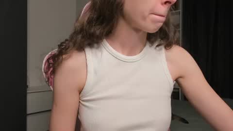 Sophie online show from August 4, 10:23 am