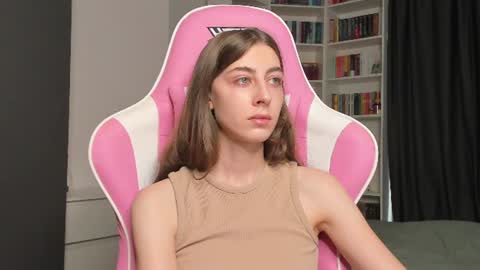 Sophie online show from August 10, 9:22 am