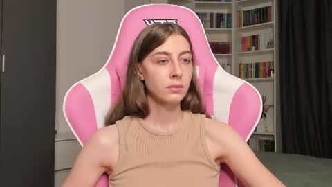 Sophie online show from August 11, 1:57 pm