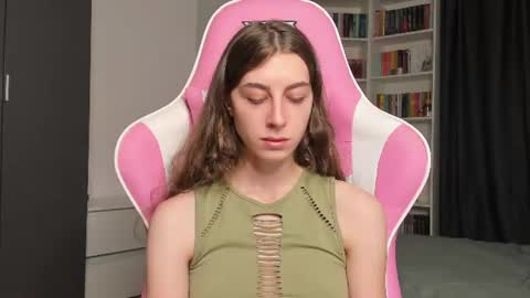 Sophie online show from August 14, 9:13 am