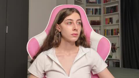 Sophie online show from August 17, 7:46 am