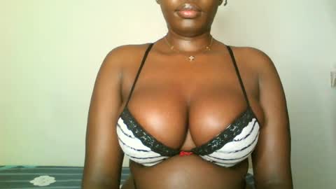 prettyvishy online show from August 12, 5:10 am