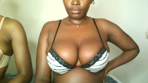 prettyvishy online show from August 12, 7:22 am