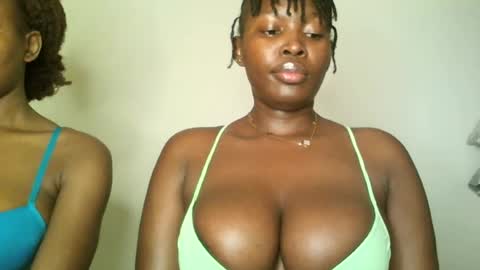 prettyvishy online show from August 13, 3:09 am