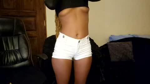 priceless_sexy online show from August 11, 1:40 am