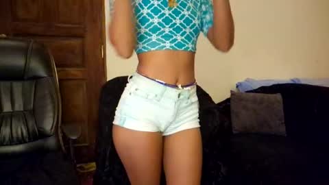priceless_sexy online show from August 12, 6:05 am