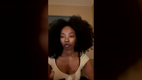 primrose22 online show from August 2, 5:03 am