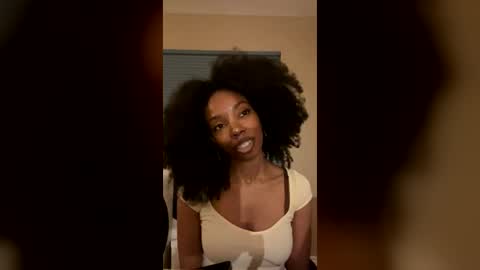 primrose22 online show from August 2, 6:09 am